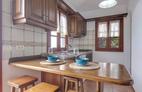 Buen Paso House | Holiday Home "Candelaria" with Mountain and Sea Views, Pool, Terrace and Wi-Fi