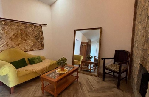 Mertola House | Holiday Home 'Casa Das Flores - Vale Do Guadiana' with Private Terrace, Wi-Fi and Air Conditioning