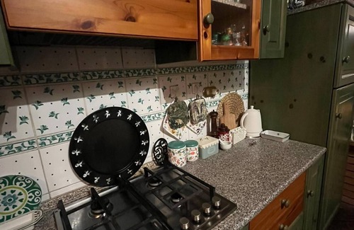 Pavana House | Holiday Home "Casa Fiore" with Mountain View, Private Garden & Wi-Fi