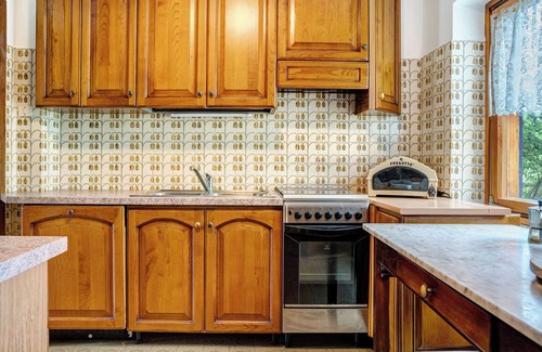 Spormaggiore House | Holiday Home 'Casa Belfort for 9 People' with Mountain View, Terrace and Private Garden