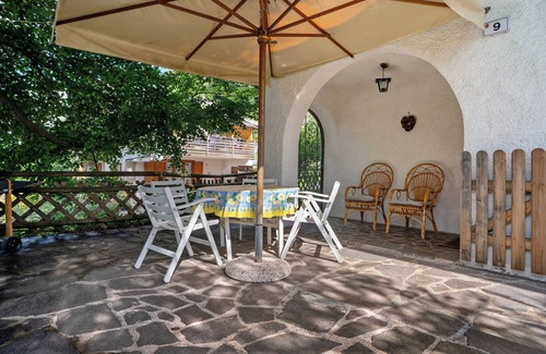 Spormaggiore House | Holiday Home 'Casa Belfort for 9 People' with Mountain View, Terrace and Private Garden
