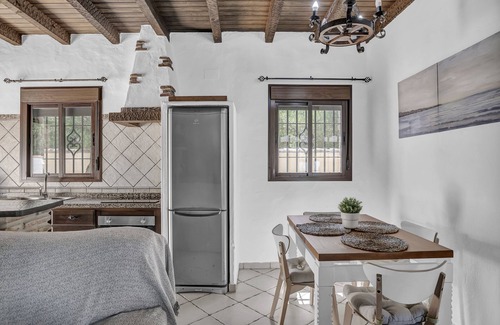 Zahora House | Holiday Home 'Casas Al Alba' with Private Pool, Wi-Fi and Air Conditioning