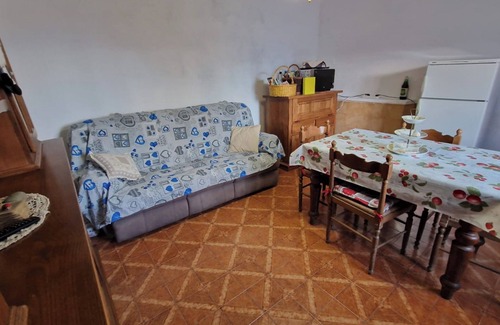 Riolunato House | Holiday Home "Casetta Immersa nella Natura" with Mountain View & Private Garden