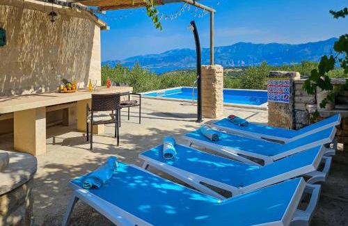 Praznica House | Holiday Home Dubrove by Interhome