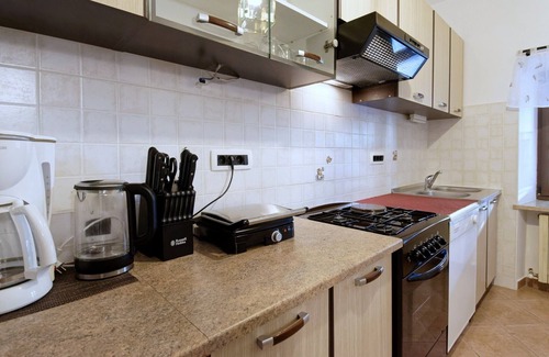Grabri House | Holiday Home Eda - Three Bedroom Holiday Home with Pool