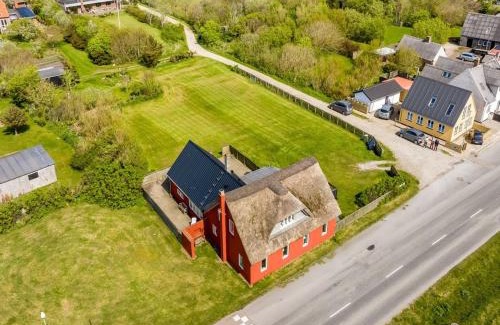 Krik House | Holiday Home Edvardsine - 20m to the fjord by Interhome