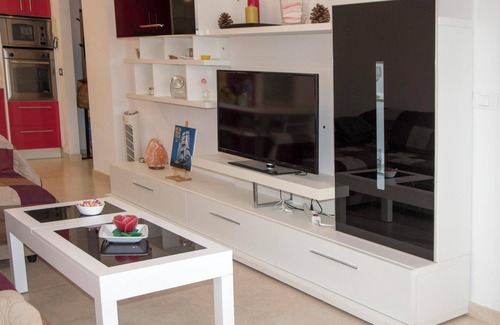 Puerto de Guimar Apartment | Holiday Home Vista Mar with Sea View, Shared Pool & Wi-Fi