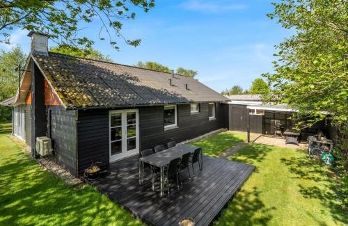 Skaven Strand House | Holiday Home Fido - 500m to the fjord by Interhome