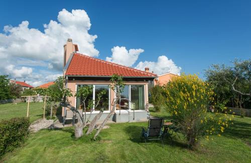 Zaton House | Holiday home Frankie Paradise