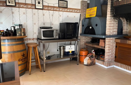 Mutxamel House | Holiday Home 'Gaia' with Mountain View, Wi-Fi and Air Conditioning