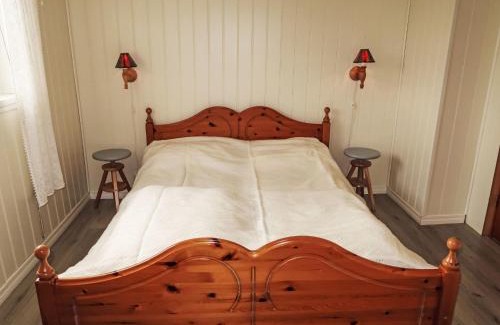 Tysnes House | Holiday Home Gamlahuset by Interhome