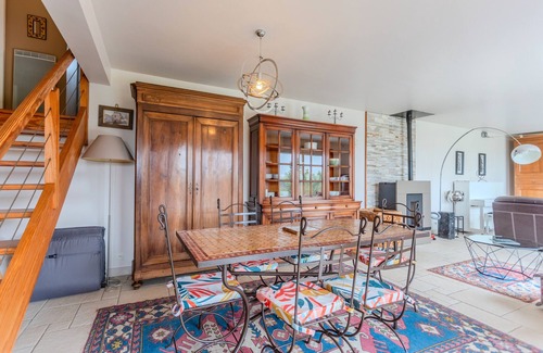 Buzy House | Holiday Home 'Gîte Gousseau' with Mountain View, Private Terrace and Wi-Fi