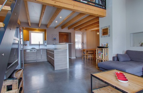 Vercheny House | Holiday Home 'Gîte Ludomi' with Mountain View, Balcony and Wi-Fi