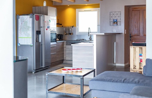 Vercheny House | Holiday Home 'Gîte Ludomi' with Mountain View, Balcony and Wi-Fi