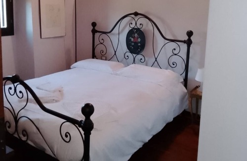 Loiano House | Holiday Home 'Gnazzano Home 2' with Mountain View, Wi-Fi and Air Conditioning