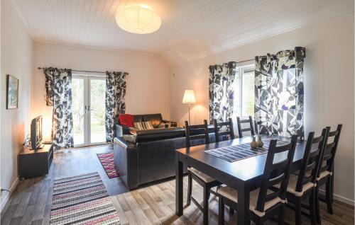 Tingstade House | Holiday Home Hangvar Gullauser Lärbro