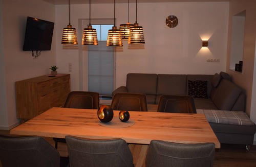 Geeste House | Holiday Home 'Hanni' with Sauna, Garden and Wi-Fi