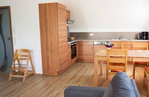 Hohenbodman House | Holiday Home 'Haus 2, 70 Qm, 2 Schlafzimmer' with Shared Garden, Balcony and Wi-Fi