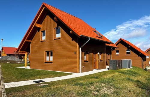 Hasselfelde House | Holiday Home 'Haus Leni' with Private Terrace, Private Garden and Wi-Fi