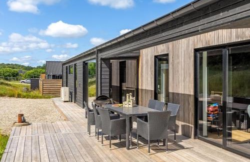 Sjølund House | Holiday Home Heidie - 600m from the sea by Interhome