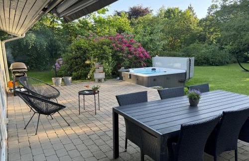 Hoensinge House | Holiday Home Hjalmine - 1-4km from the sea by Interhome