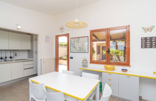 Palau House | Holiday Home House Punta Nera close to the Beach with Sea View & Garden