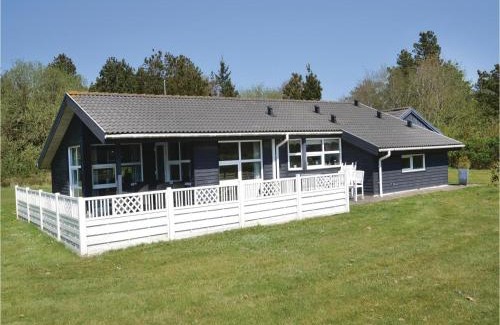 Henne House | Holiday Home Hovgårdsvej Henne Iii