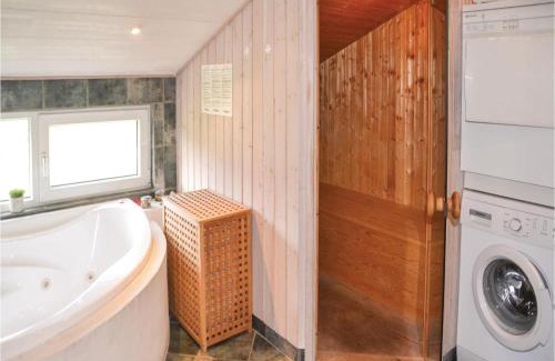 Henne House | Holiday Home Hovgårdsvej Henne Iii