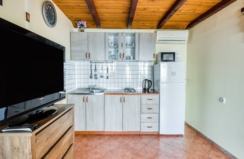 Tribanj House | Holiday Home in Tribanj Kru?ica