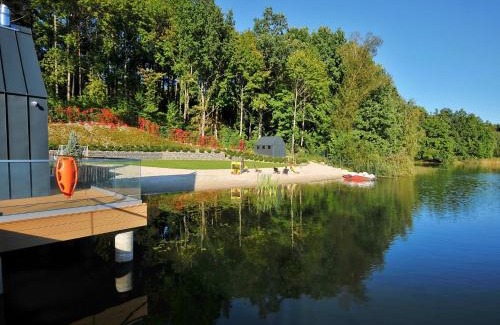 Bytow House | Holiday Home in Bytów by Private Lake