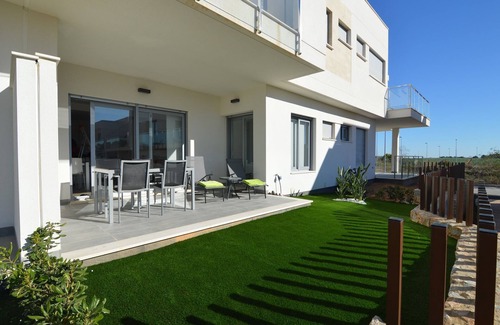 Lo Rufete House | Holiday Home in Orihuela with Pool & Golf