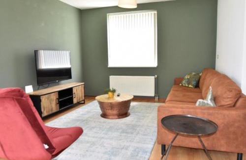 Zeewolde House | Holiday Home in Flevoland with Pool