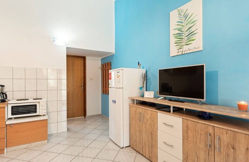 Maslenica House | Holiday Home in Jasenice near Maslenica Beach