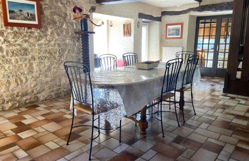 Muret-le-Chateau House | Holiday Home in Muret near Château Colombier