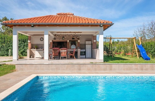 Prodol House | Holiday Home in Prodol with Private Pool