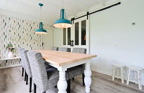 Reutum House | Holiday Home in Reutum with Pond and Trails