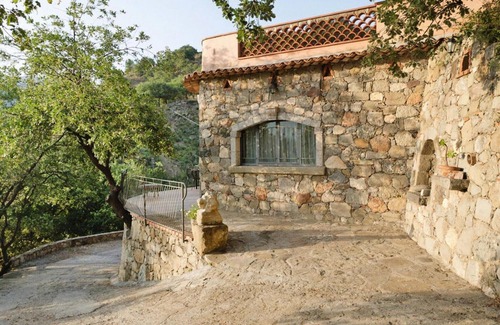 Gaggi House | Holiday Home in Sicily with Pool & Views