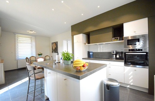 Spa House | Holiday home in Spa with bubble bath and sauna