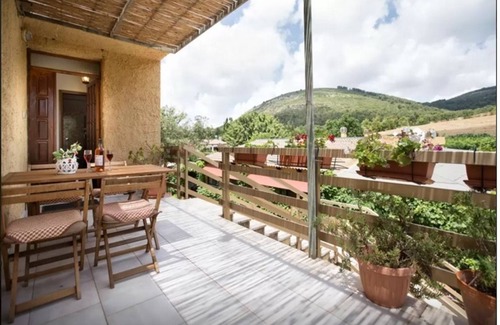 Alghero House | Holiday home in the countryside with a beautiful garden