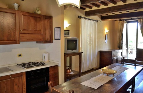 Pieve di Chio House | Holiday Home in Tuscany with Pool & Views