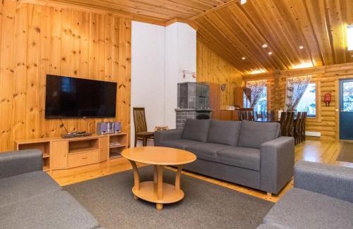 Tormanmaki House | Holiday Home Karhunpesä c by Interhome