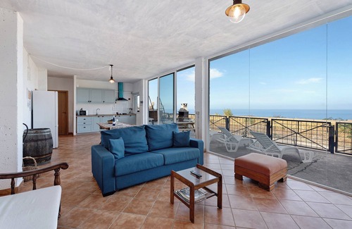 Frontera House | Holiday Home 'La Cuadra de Juan' with Sea View, Private Terrace and Wi-Fi