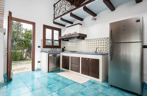 Orosei House | Holiday Home 'La Vela' with Sea View, Wi-Fi and Air Conditioning