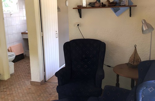 Varaignes House | Holiday Home 'Le Lavoir' with Shared Pool, Private Terrace and Shared Garden