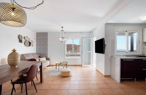 Geafond Apartment | Holiday Home 'Luxury Ocean View' with Sea View and Shared Pool