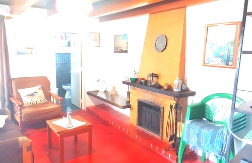 Azenhas do Mar House | Holiday Home 'Mar E Sol' with Sea View, Private Terrace and Wi-Fi