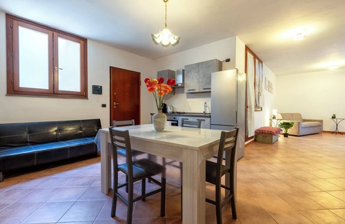 Alghero House | Holiday Home 'Marina' with Mountain View, Shared Terrace and Wi-Fi