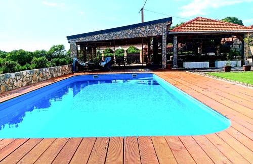 Gornje Planjane House | Holiday Home Marko with football field