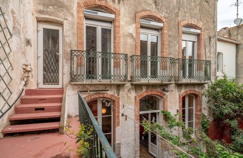 La Palme House | Holiday Home 'Massenet' with Shared Terrace, Private Garden and Wi-Fi