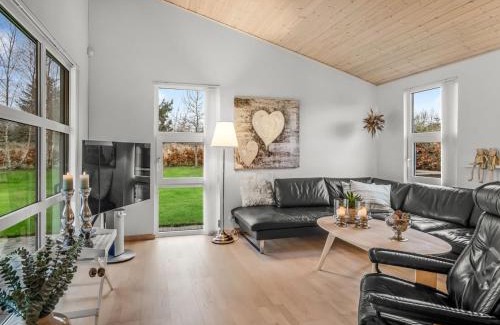 Hou House | Holiday Home Maunu - from the sea by Interhome